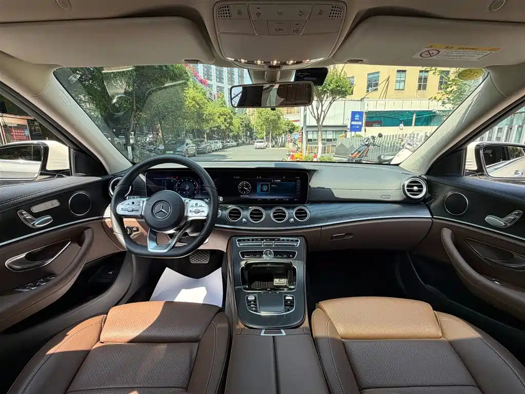 Mercedes-Benz E-Class 2019 E 200 L Sport фото 11