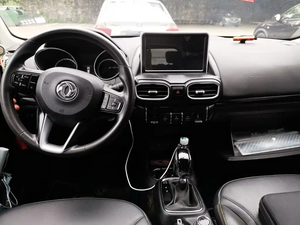 Dongfeng Aeolus Dongfeng Fengshen AX4 2019 2017 1.6L DCT Trendy