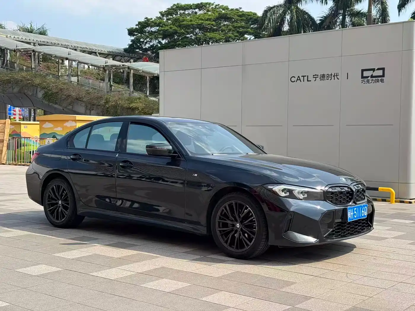 BMW 3 SERIES