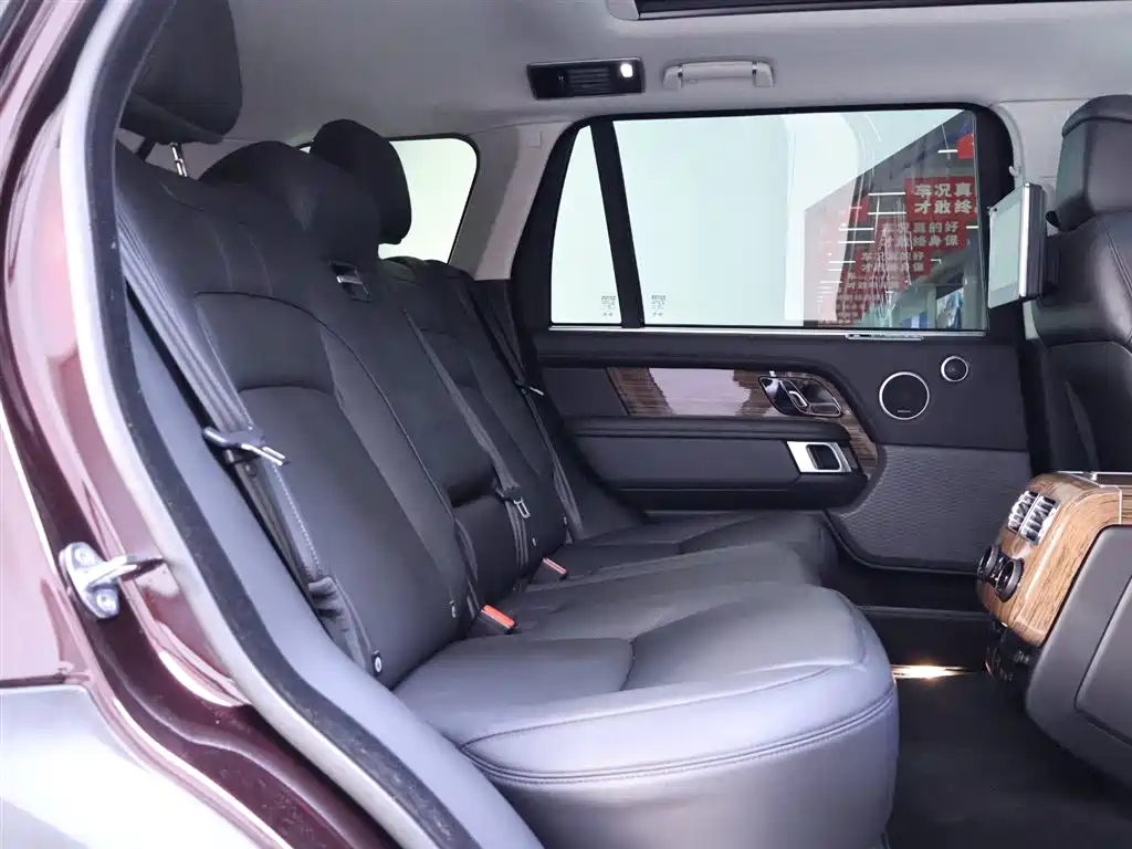 Land Rover Range Rover 2019 3.0 SC V6 Heritage Extended Edition фото 21