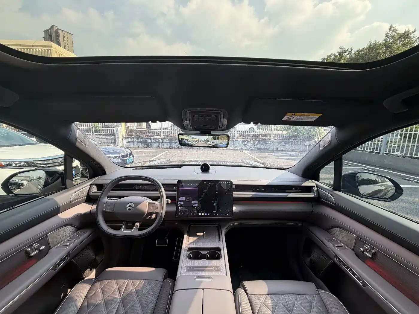 NIO ES8 2026 2025 Model 6-Seat Executive Luxury Edition