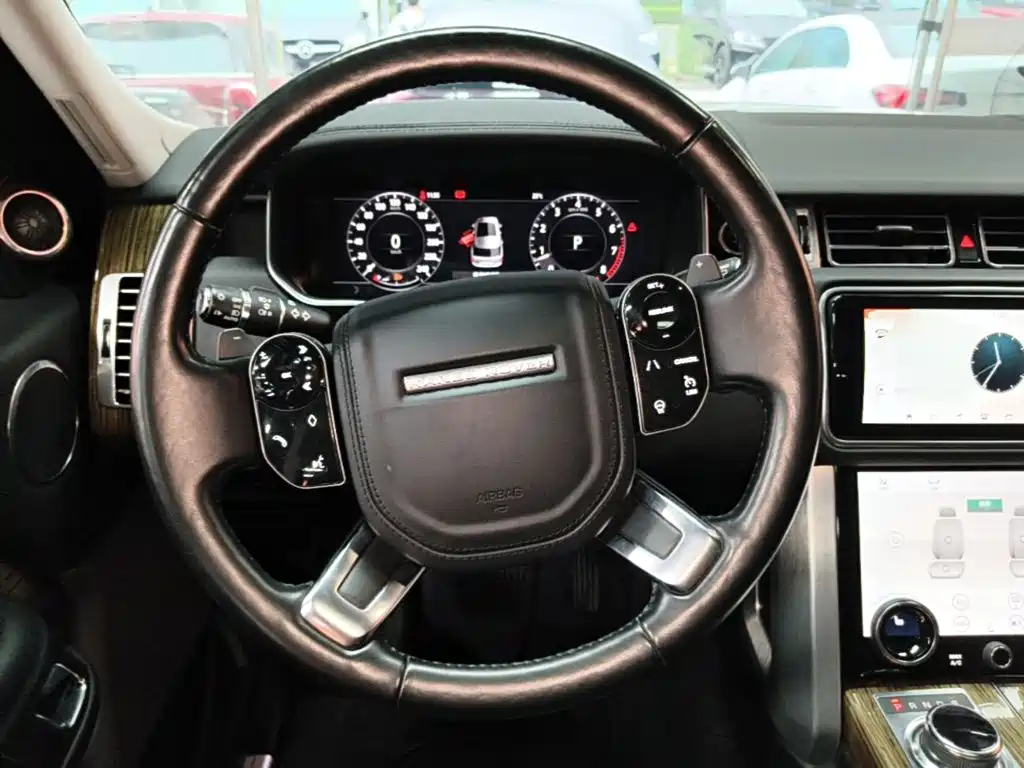 Фото 11 - Land Rover Range Rover