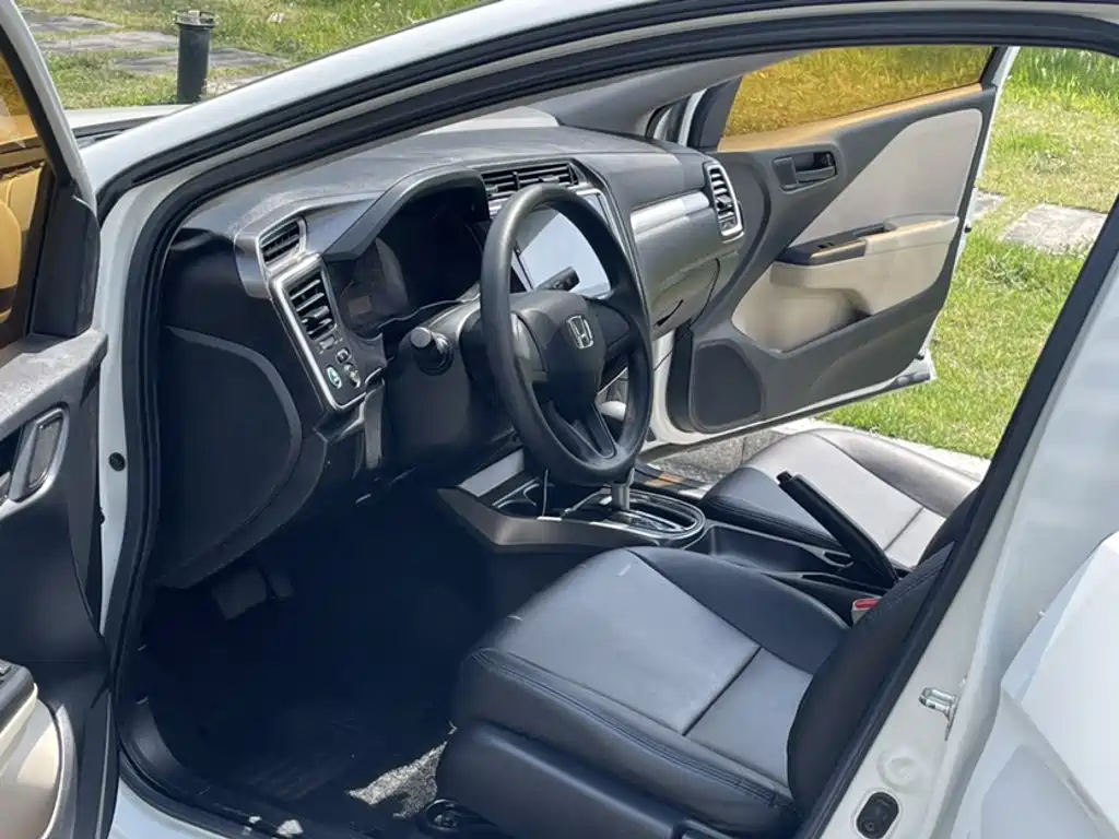 Honda Greiz 2018 2016 1.5L CVT Classic Edition