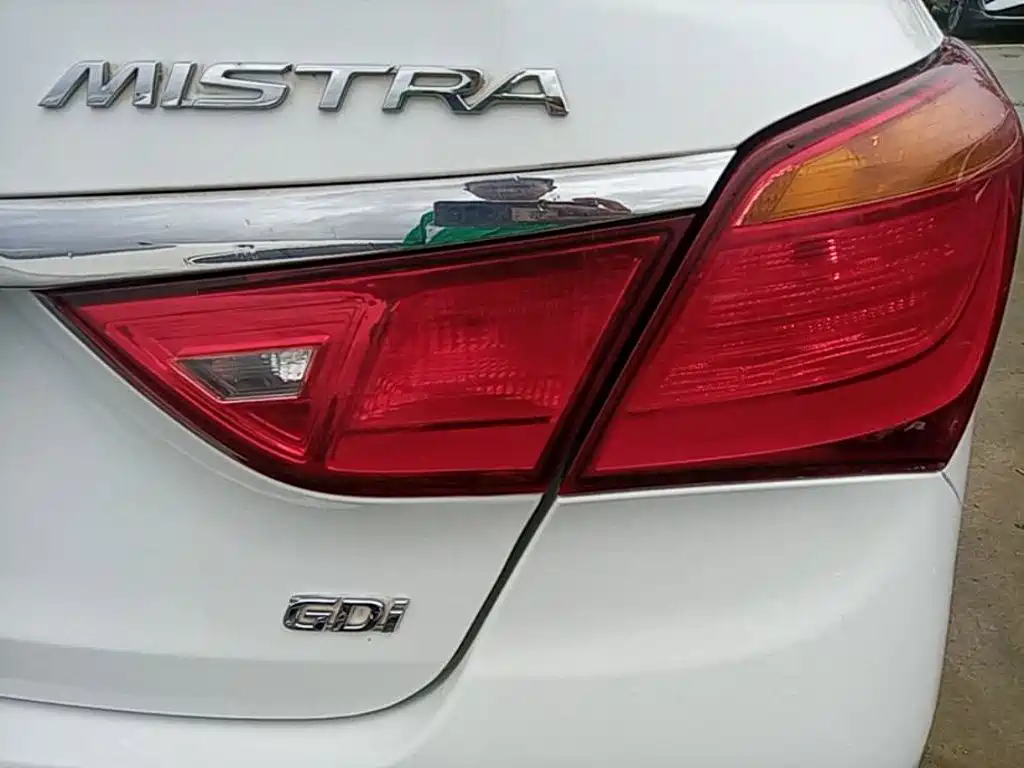 صورة 24 - Hyundai Mistra