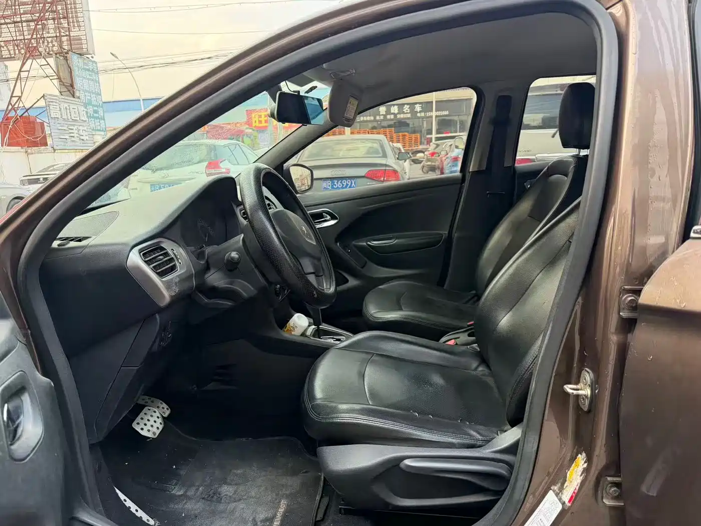 Peugeot 301 2014 1.6L Automatic Comfort Edition фото 5