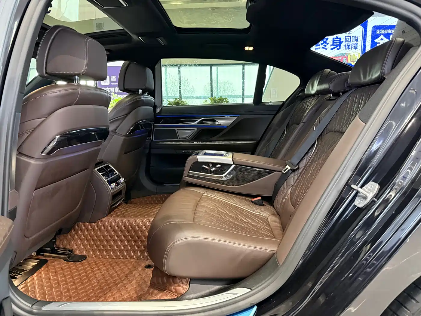 BMW 7 Series 2021 Model 740Li Leading M Sport Package фото 11