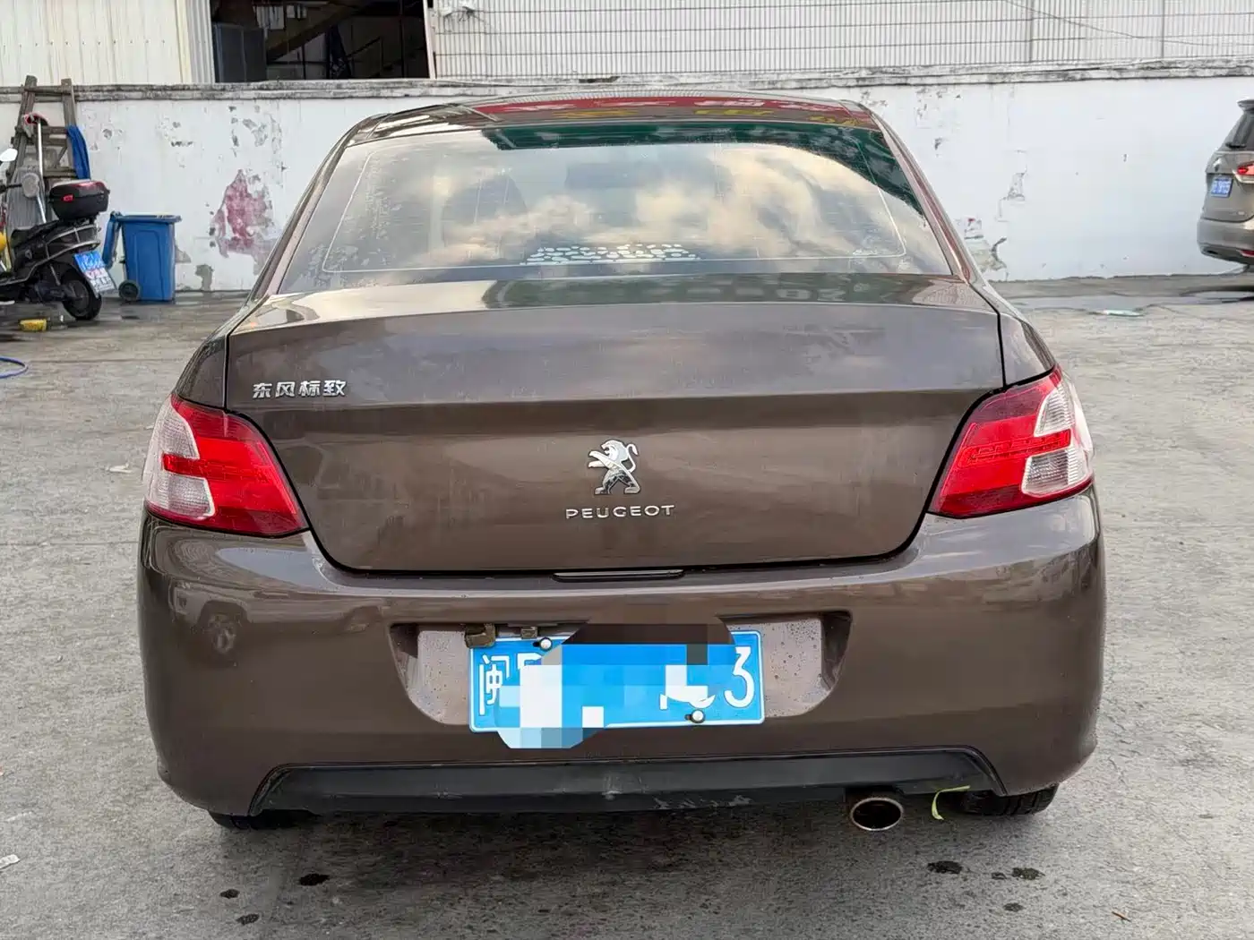 Peugeot 301 2014 1.6L Automatic Comfort Edition фото 8
