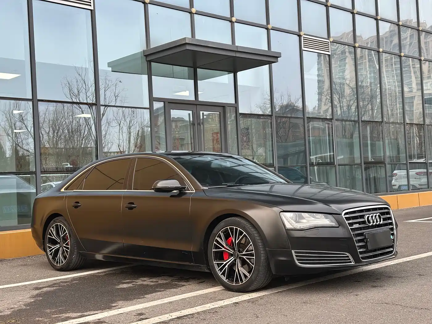 Audi A8 2011 A8L 3.0 TFSI quattro Luxury (213kW) фото 2