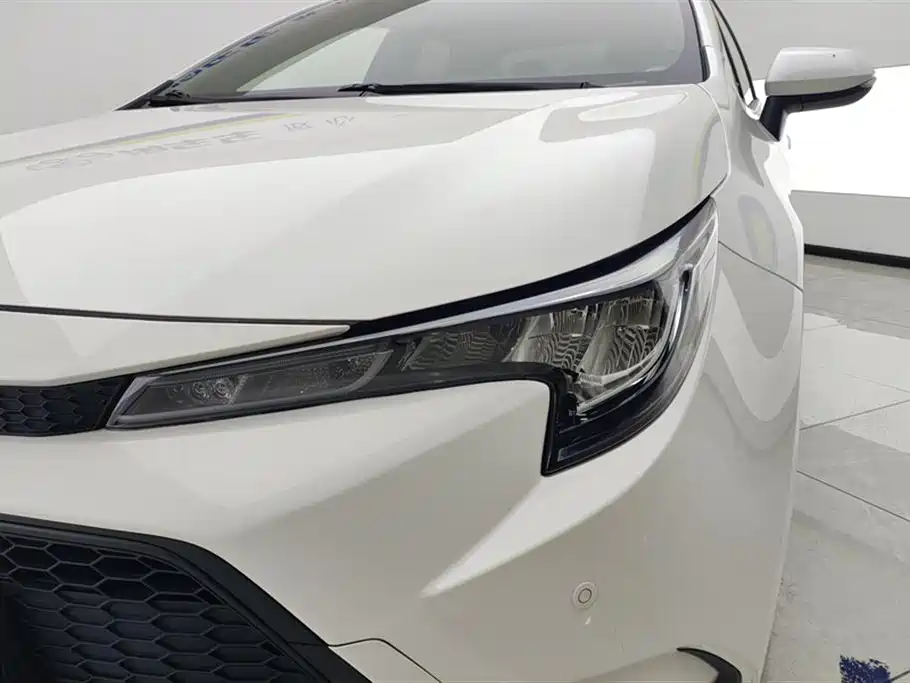 Toyota Levin 2021 TNGA 1.5L CVT Progressive Edition фото 5