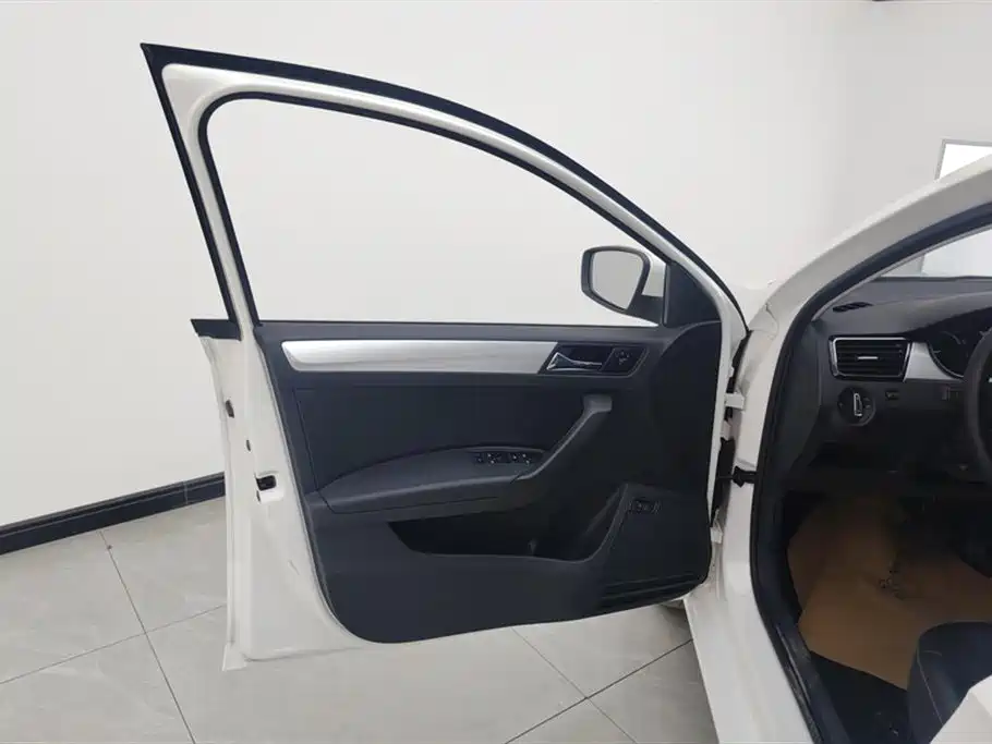 Škoda Rapid 2020 1.5L Automatic Comfort Edition фото 7