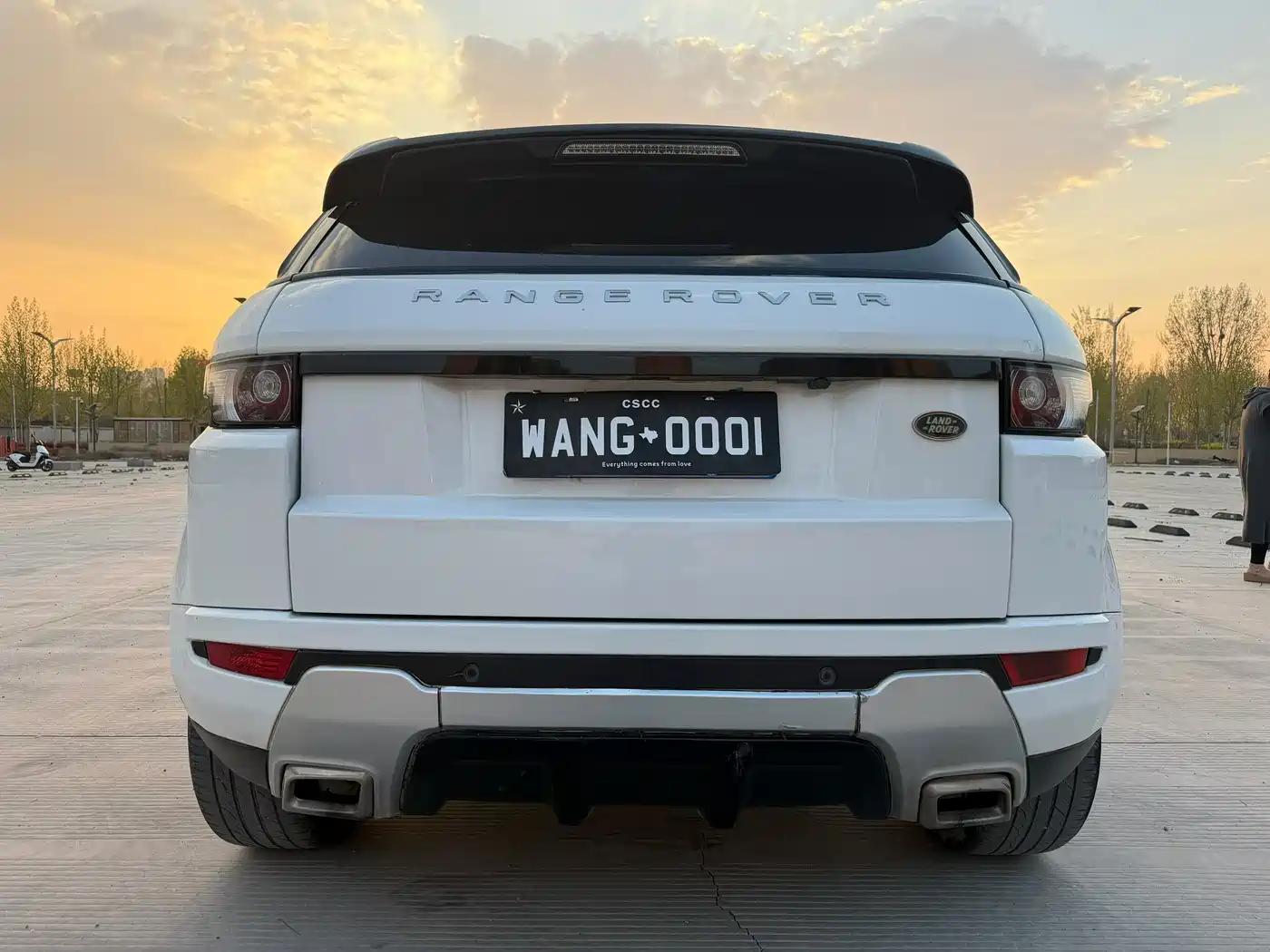 Land Rover Range Rover Evoque (Import) 2012 2.0T 5-door Premium Edition фото 8