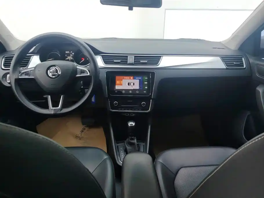 Škoda Rapid 2020 1.5L Automatic Comfort Edition фото 12