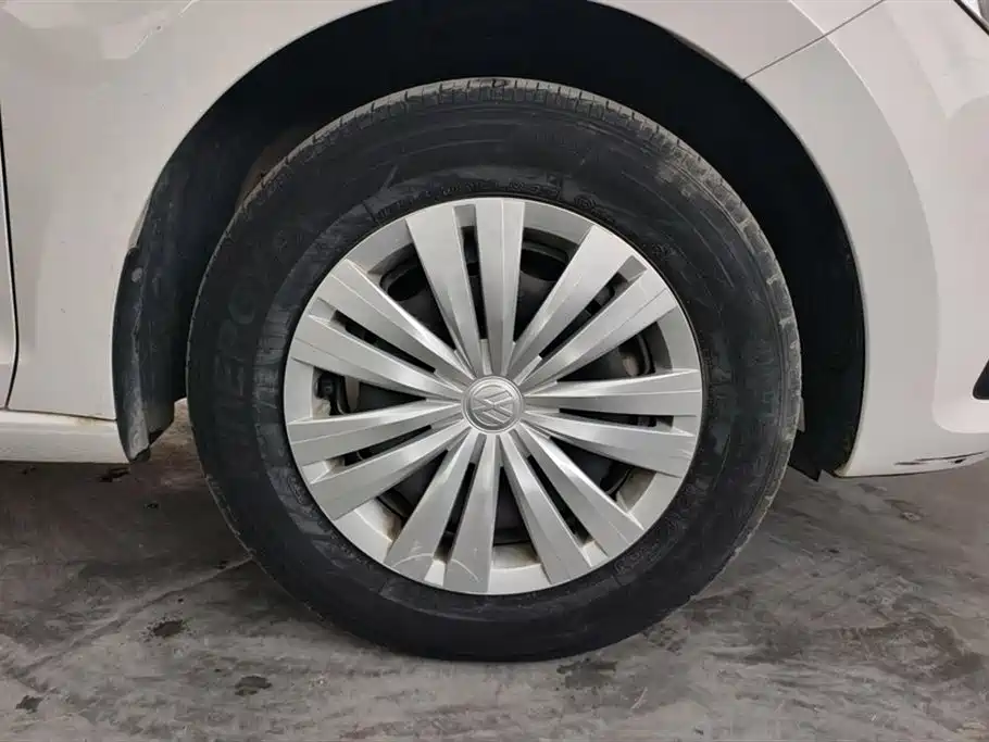 Volkswagen Santana 2016 1.4L Manual Trend Edition фото 6