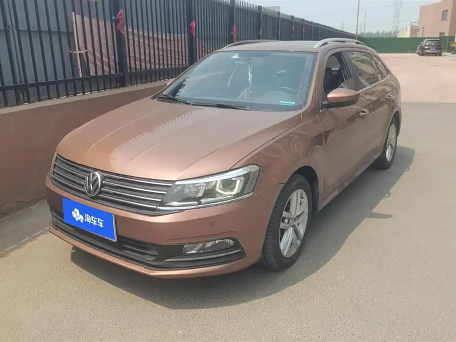Volkswagen Lavida Tour 2015 1.6L Automatic Comfort Edition