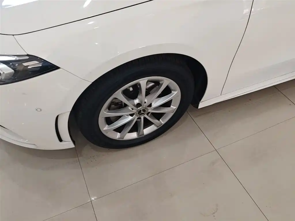 Mercedes-Benz A-Class 2019 A 200 L Sport Sedan фото 23