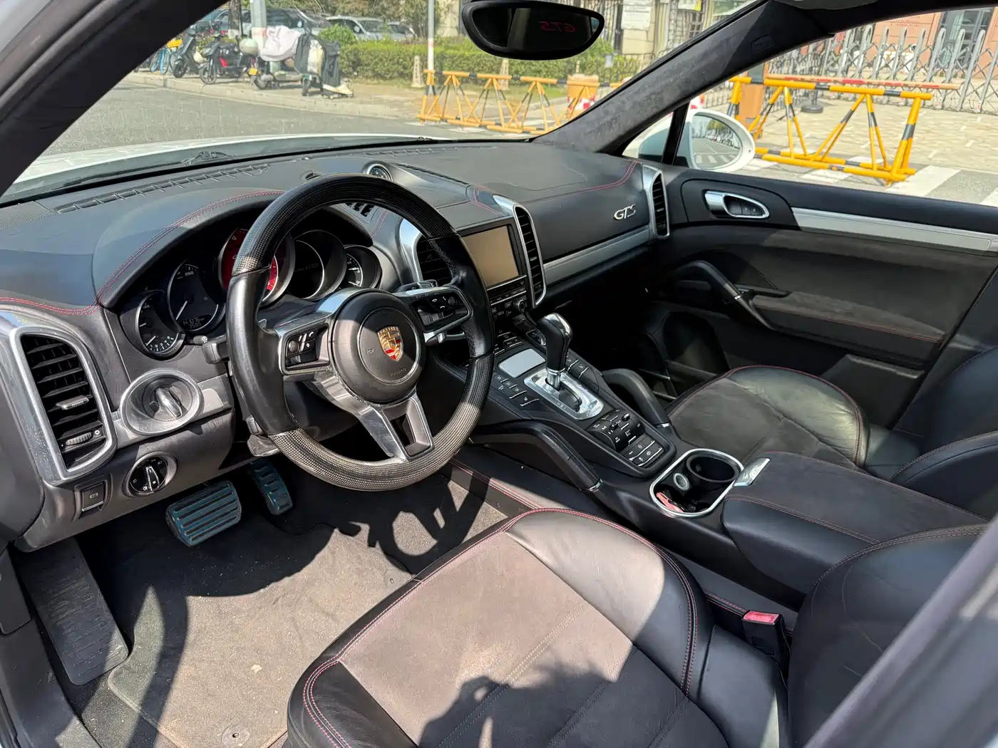 Фото 8 - Porsche Cayenne