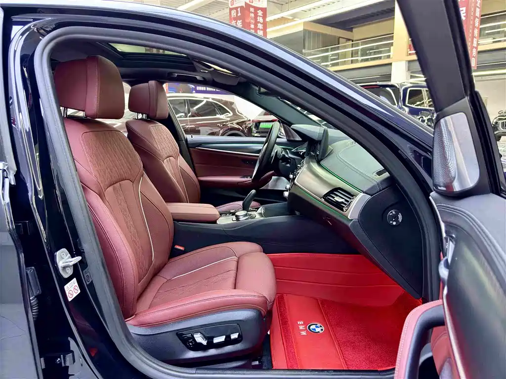 BMW 5 Series 2022 530Li Executive M Sport Package фото 5