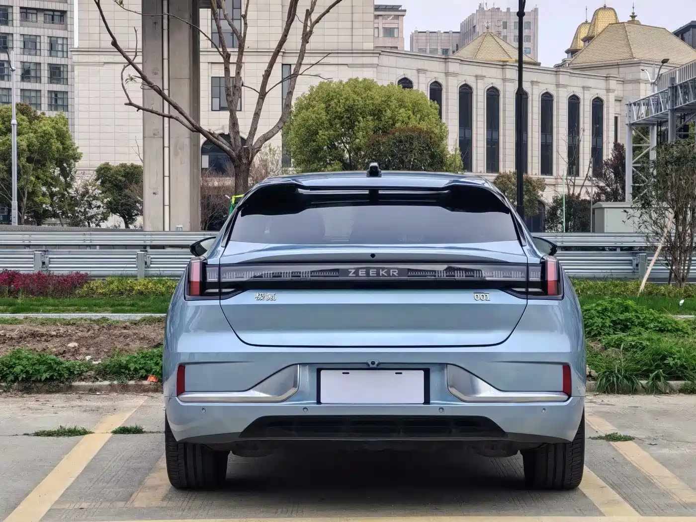 ZEEKR EXTREME KRYPTON 001