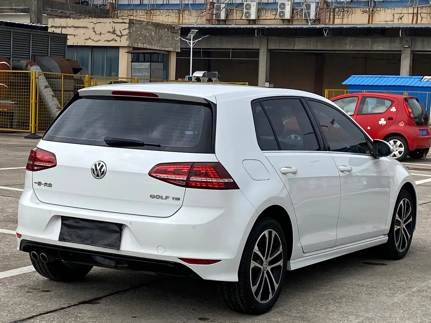 Volkswagen Golf 2016 1.4TSI Automatic R-Line фото 7