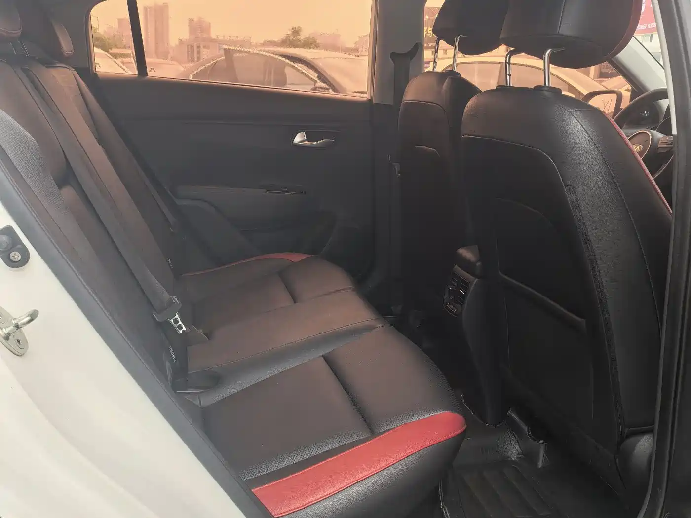 Kia KX CROSS 2017 1.4L AT GLS фото 10