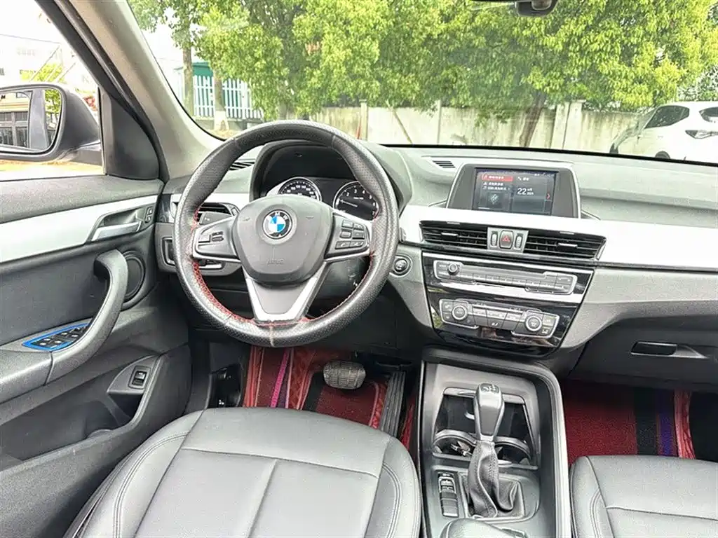 BMW X1 2019 sDrive18Li Fashion Model фото 13