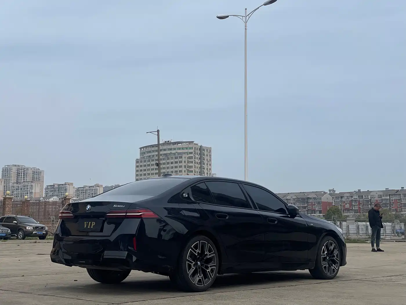 BMW 5 Series 2025 530Li Premium M Sport Package фото 14