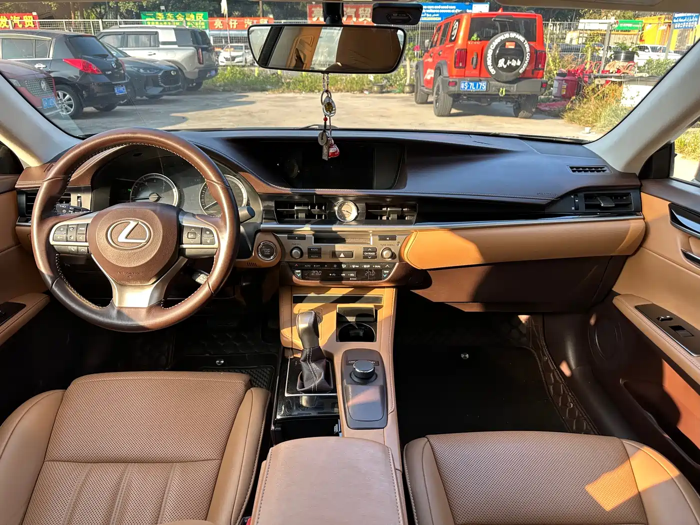 Lexus ES 2015 200 Elite Edition фото 9