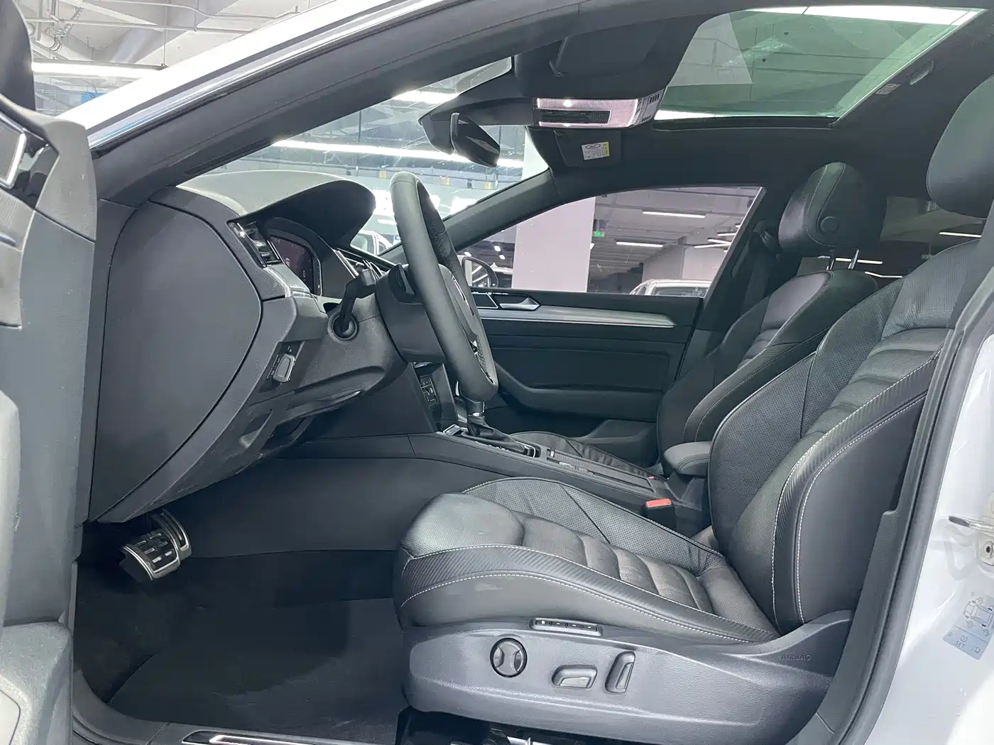 Volkswagen FAW-Volkswagen CC 2020 330TSI Glamour Version China VI фото 4