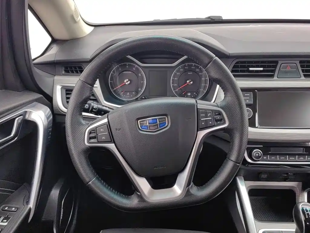 Photo 11 - Geely Vision X3