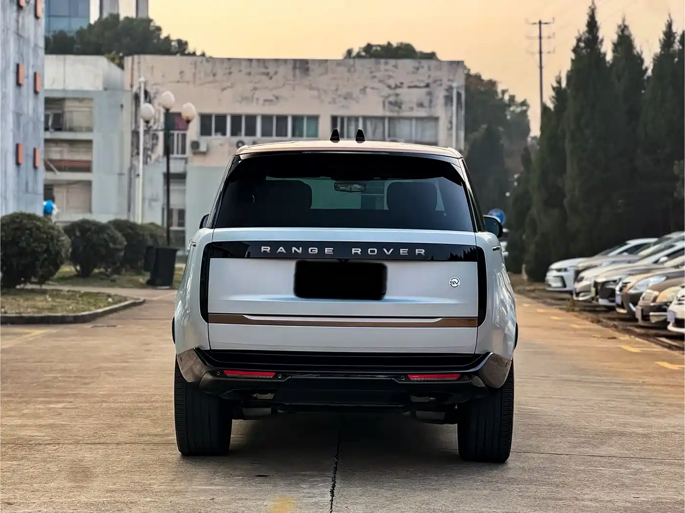 LAND ROVER RANGE ROVER