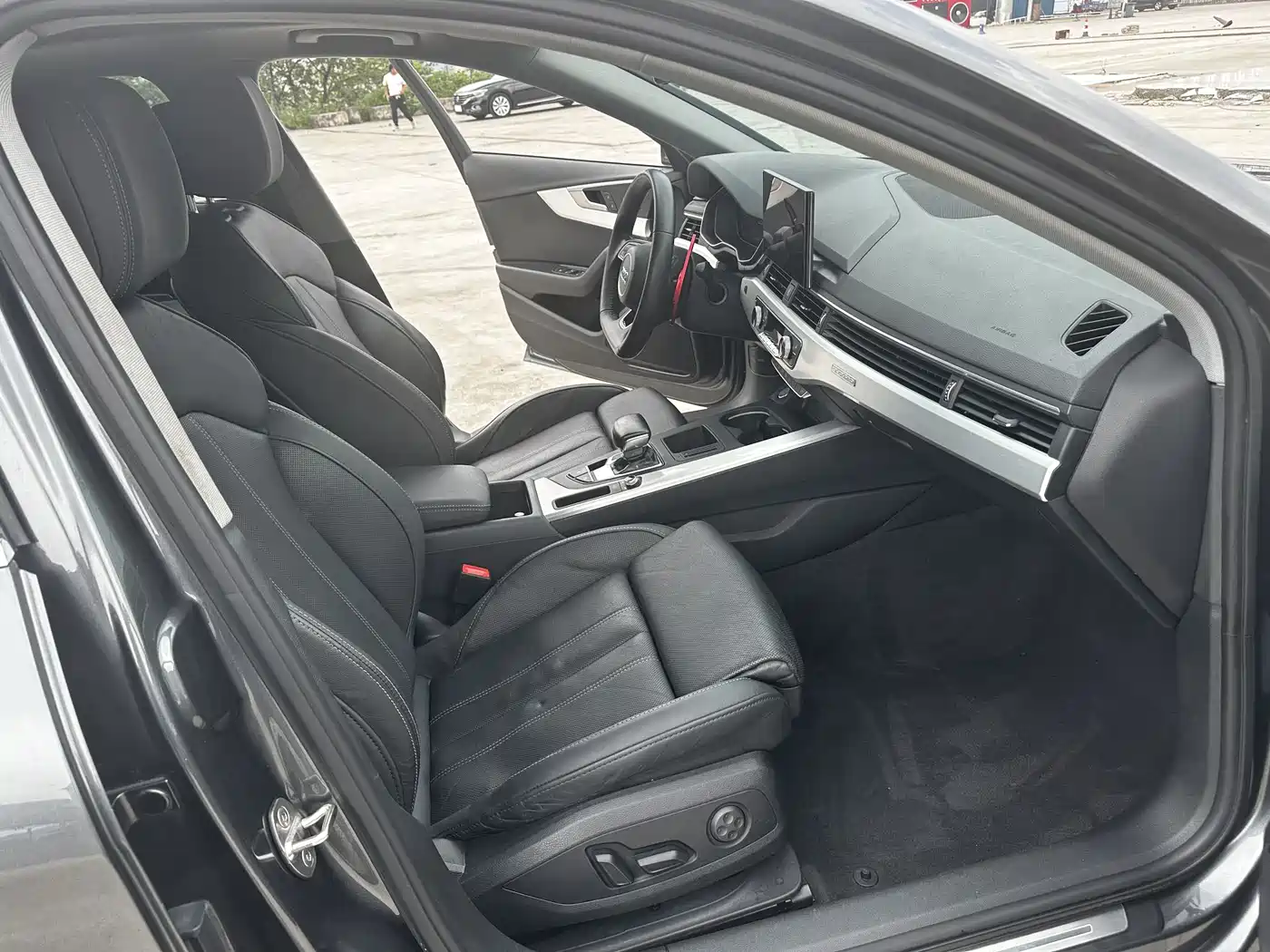 Audi A4L 2020 40 TFSI quattro Luxury Dynamic фото 8