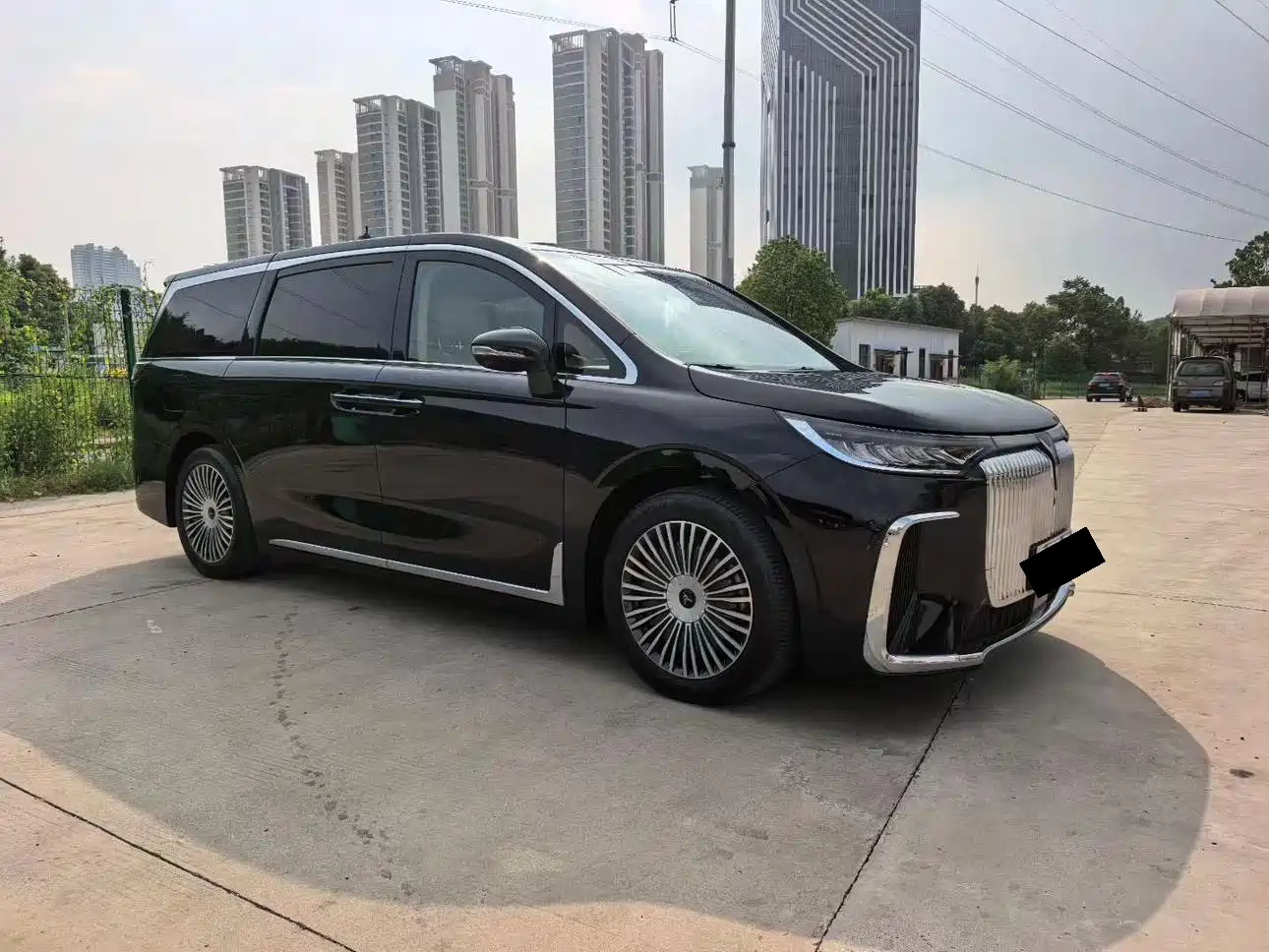 Voyah Auto Voyah Dreamer 2025 PHEV AWD Flagship Kunpeng Edition фото 3