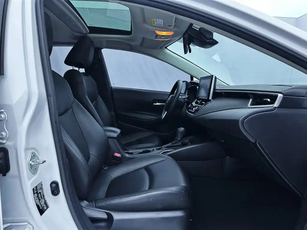 Toyota Corolla 2021 1.2T S-CVT Elite PLUS Edition фото 13
