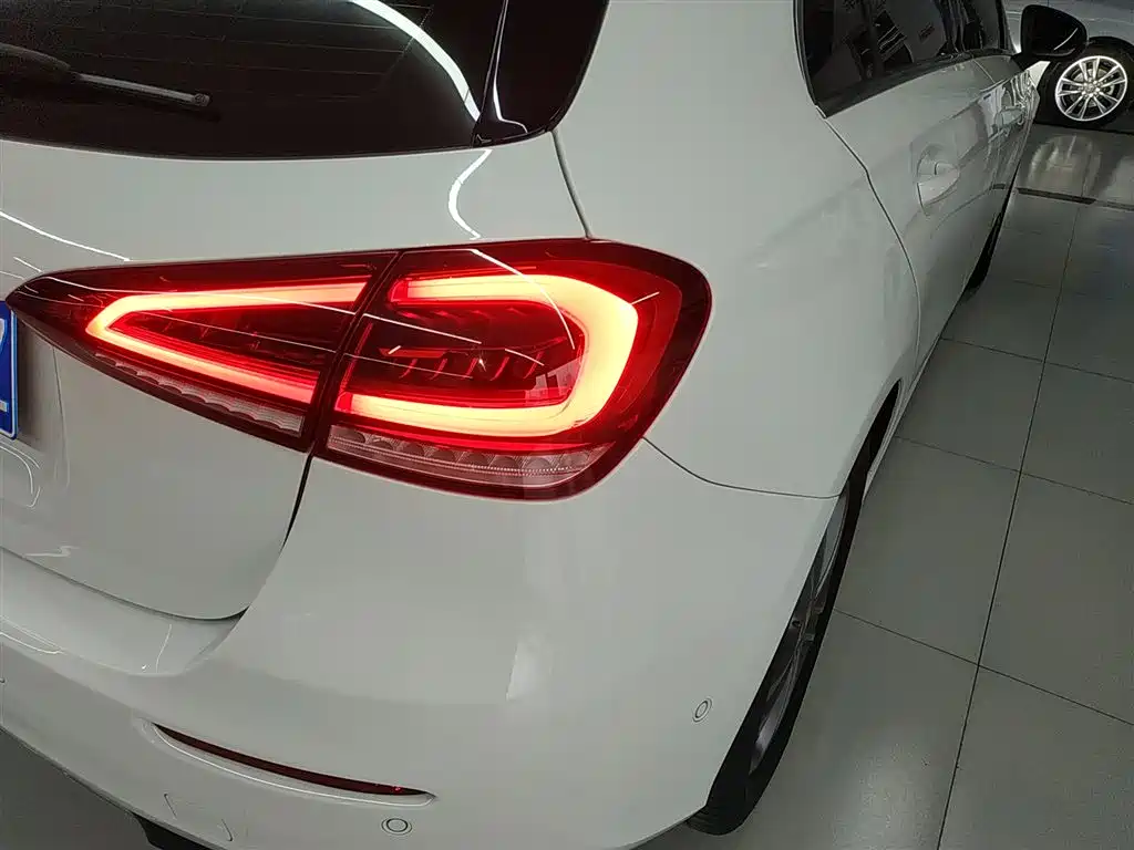 Mercedes-Benz A-Class (Import) 2019 A 200 Dynamic Version фото 24
