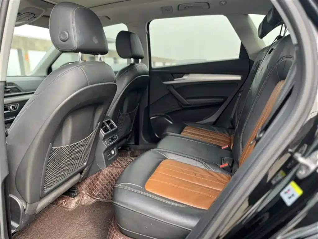 Audi Q5L 2020 Facelift 40 TFSI Honor Fashion фото 22