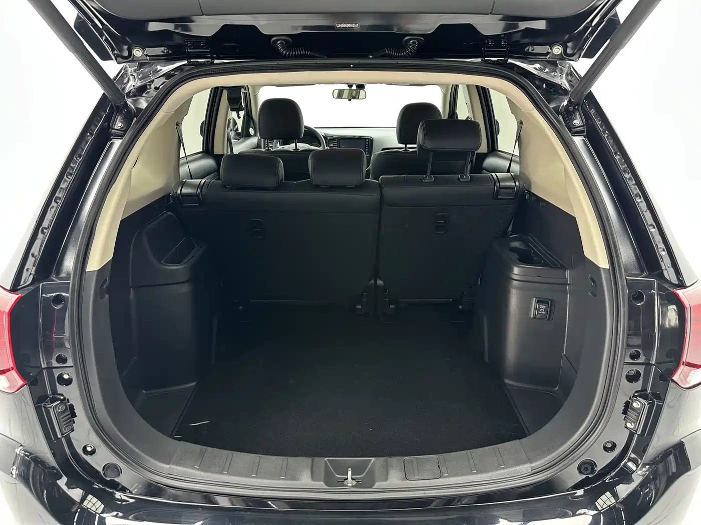 Mitsubishi Outlander 2022 2021 2.0L 2WD Smooth Ride Version 5-Seater