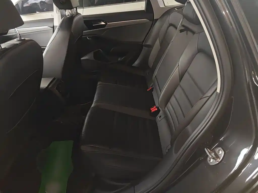 Volkswagen Sagitar 2022 280TSI DSG Soaring Edition фото 17