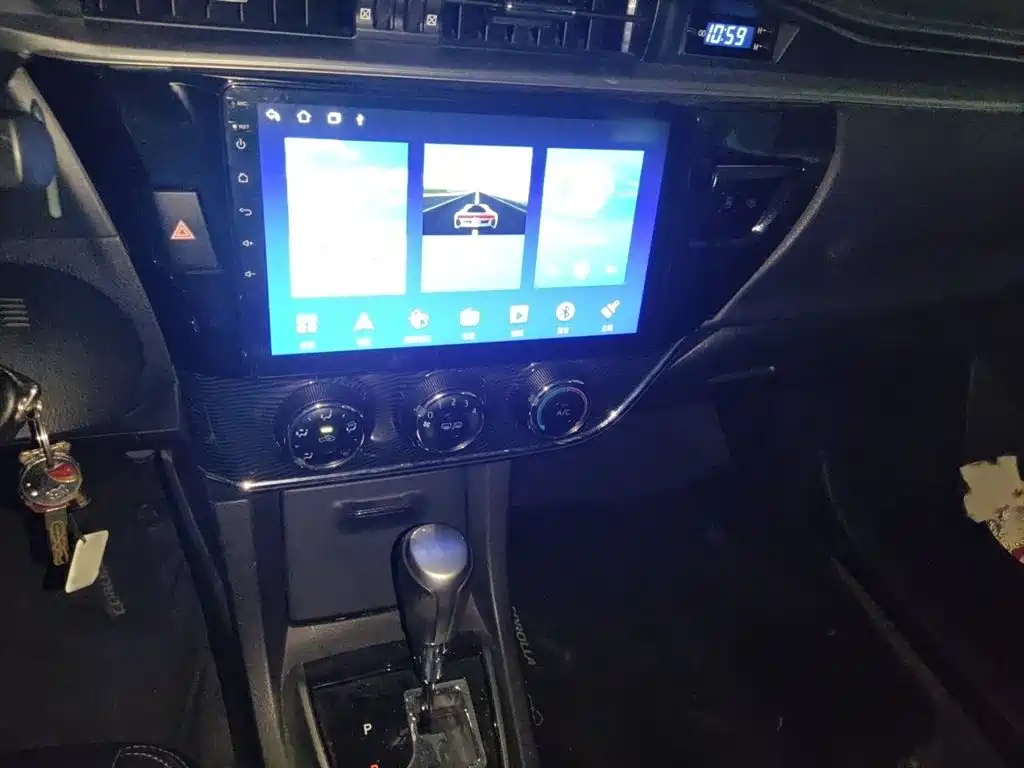 Toyota Corolla 2014 1.6L CVT GL-i Leather Edition фото 6