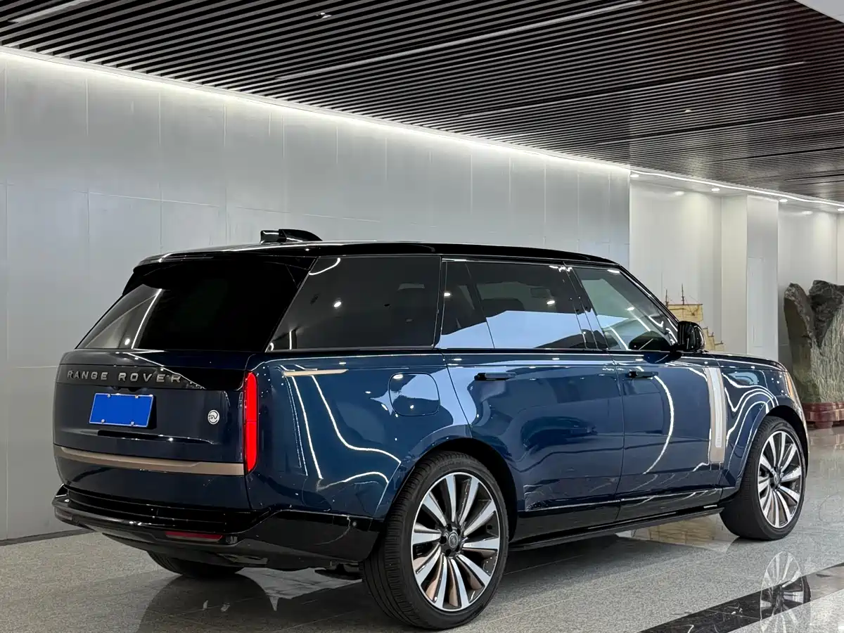 Photo 3 - Land Rover Range Rover