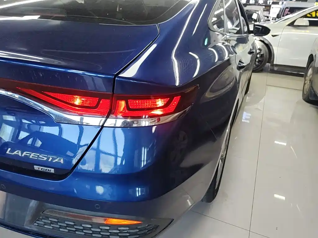 Hyundai Fista 2019 240TGDi Comfort Edition China V фото 8