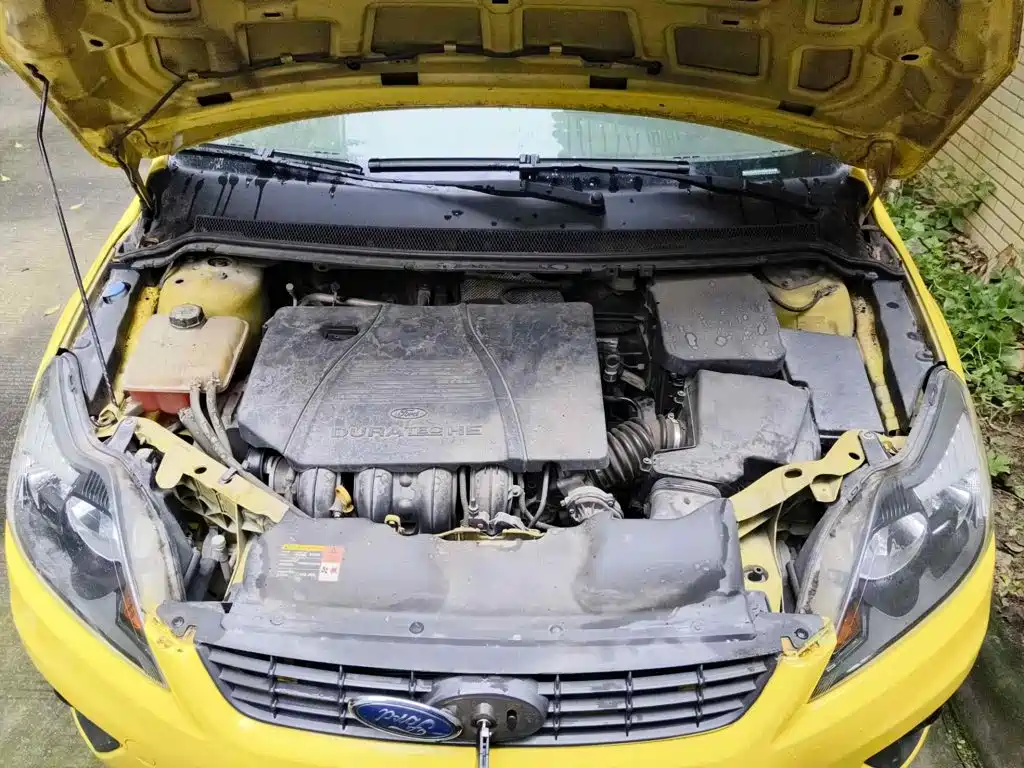 Ford Focus 2010 2011 Hatchback 1.8L Automatic Fashion