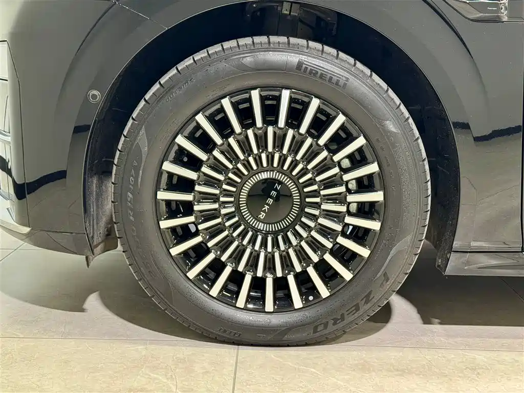 ZEEKR EXTREME KRYPTON 009