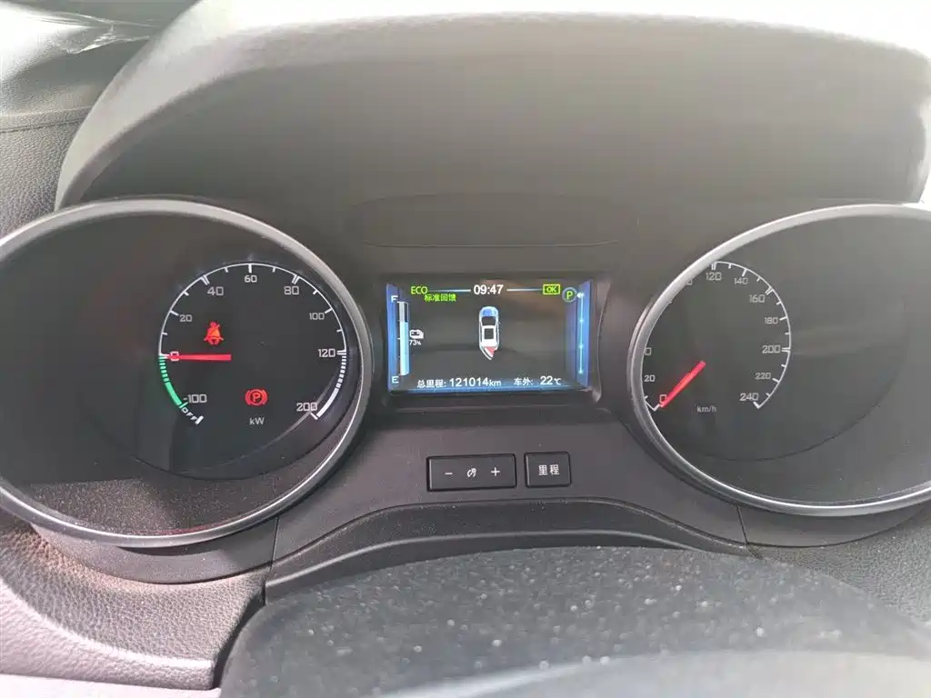 BYD Yuan New Energy 2018 EV360 Smart Connected Cool Type фото 8