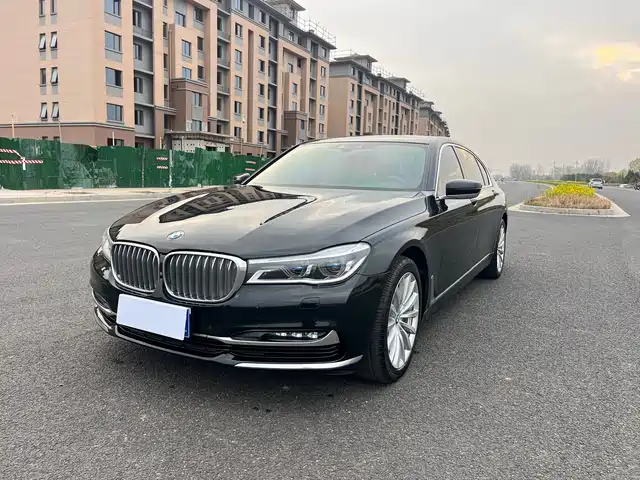 BMW 7 SERIES