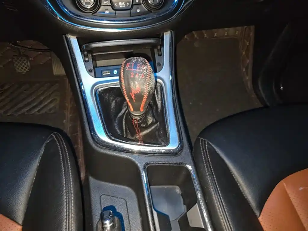 Baojun 560 2017 2016 1.8L Manual Elite