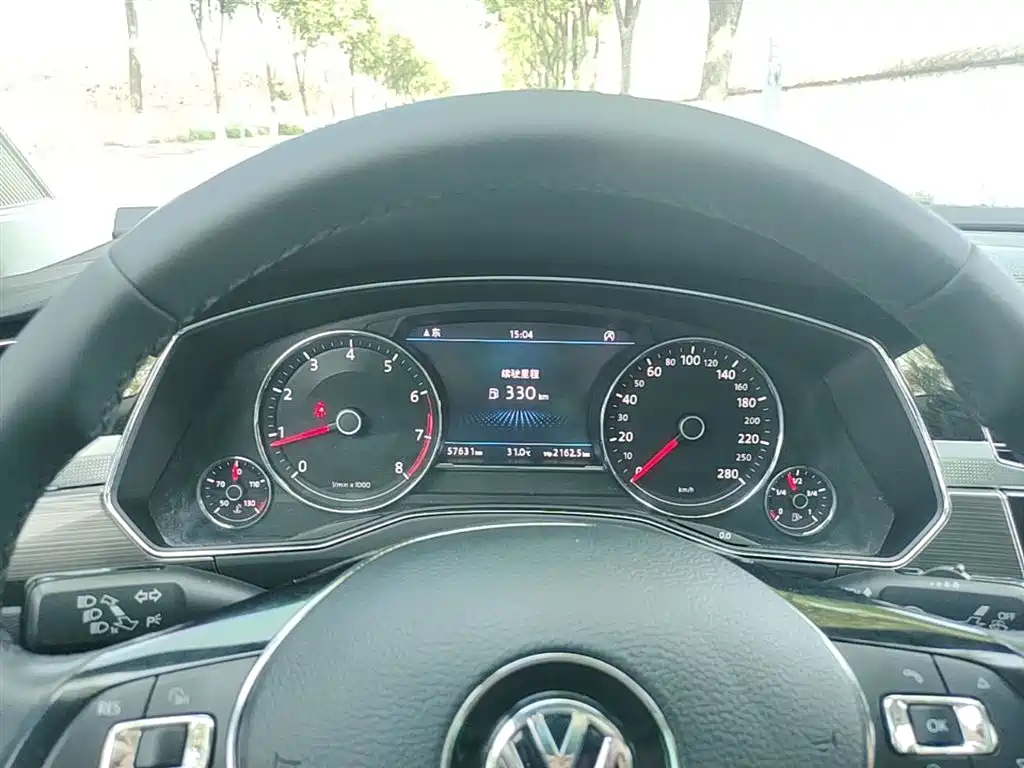 Volkswagen Phideon 2018 Facelift 380TSI FWD Business фото 12