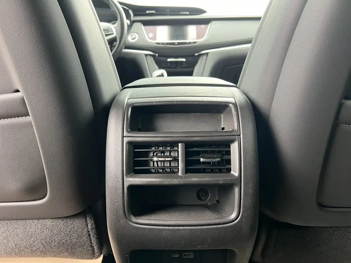 Cadillac XT5 2018 28T 4WD Luxury фото 13