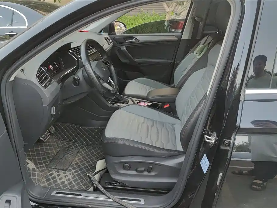 Volkswagen Tiguan X 2021 330TSI 2WD Flagship фото 9