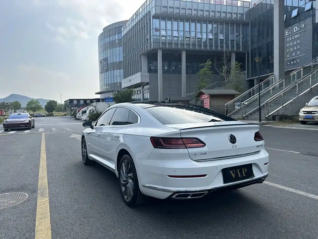 Фото 7 - Volkswagen CC