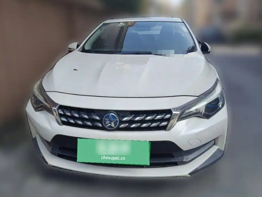 Venucia D60 2020 2019 1.6L XL CVT Smart Connect Elite Edition (ISS)